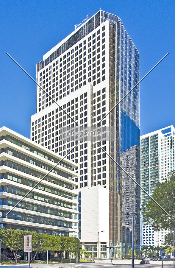 Brickell World Plaza by Jorge Molina