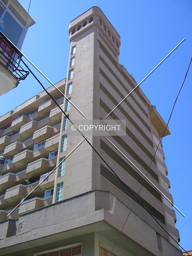 Edificio Santa Mónica by Victor Carcedo