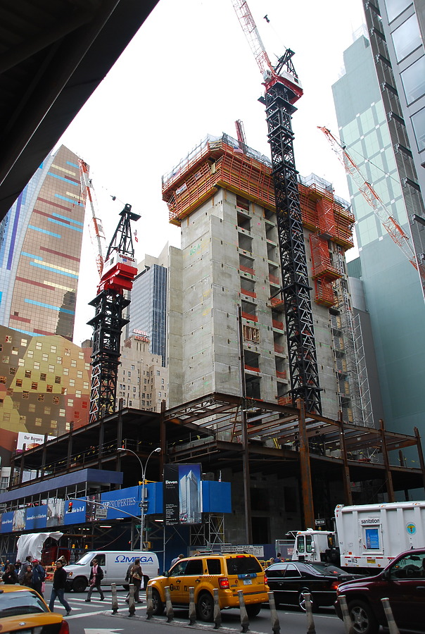 Times Square Plaza by Huopa