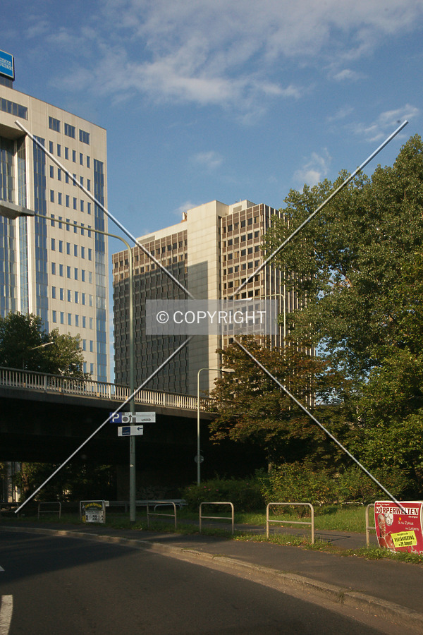 Theodor-Heuss-Allee 110 by Nephilim