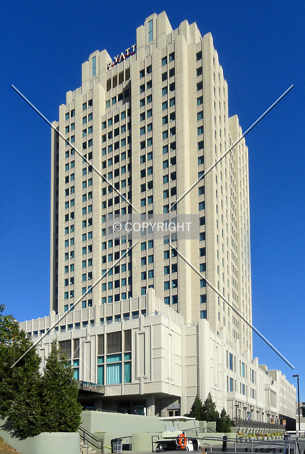 Hilton Philadelphia at Penn's Landing by Chris Patriarca