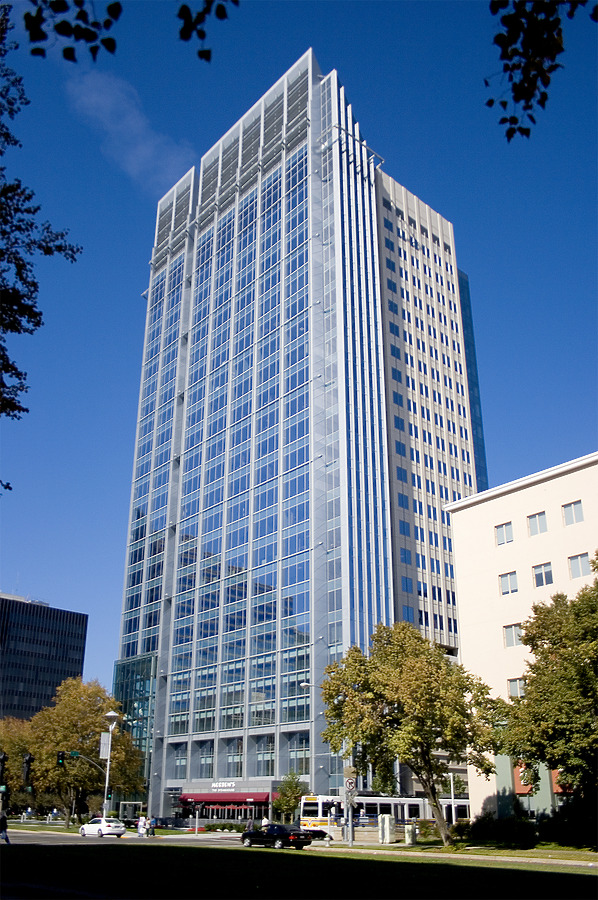 US Bank Tower by Jim Schwartz