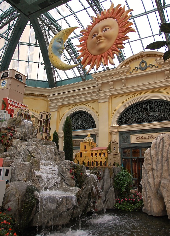 Bellagio Resort & Casino by Brian LoBue