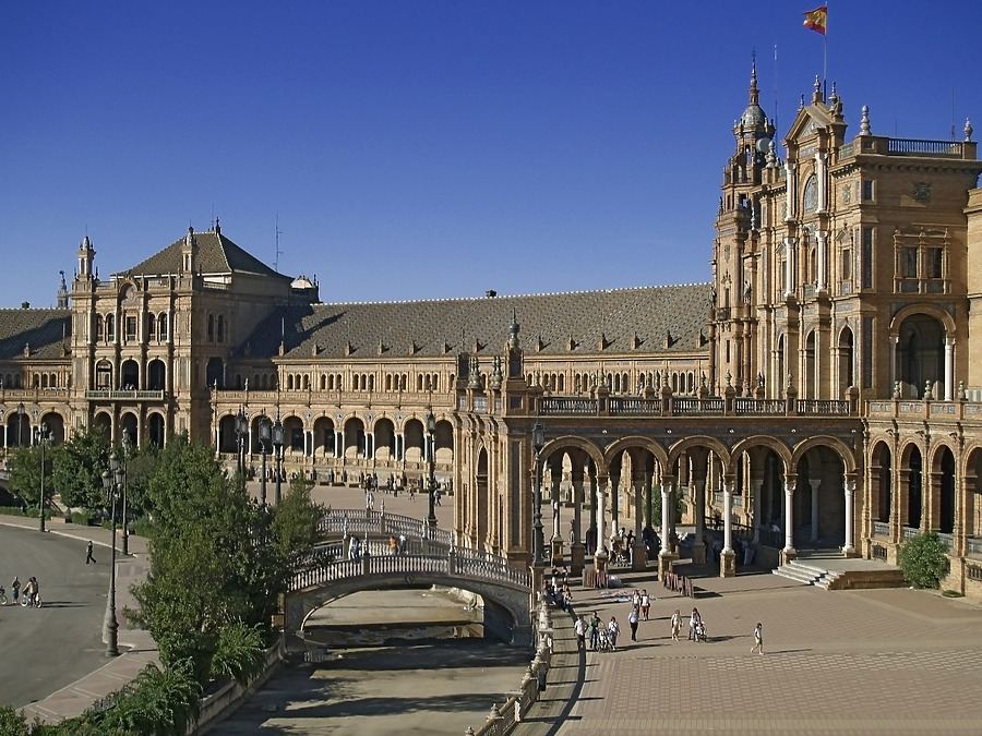 Palacio de España by Cesar Serrano