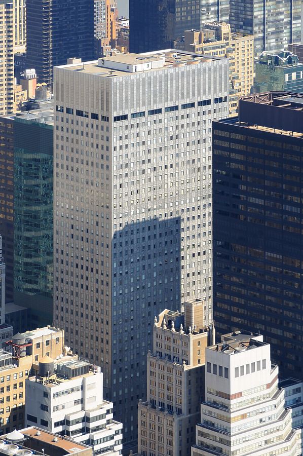 Socony-Mobil Building by David Guija