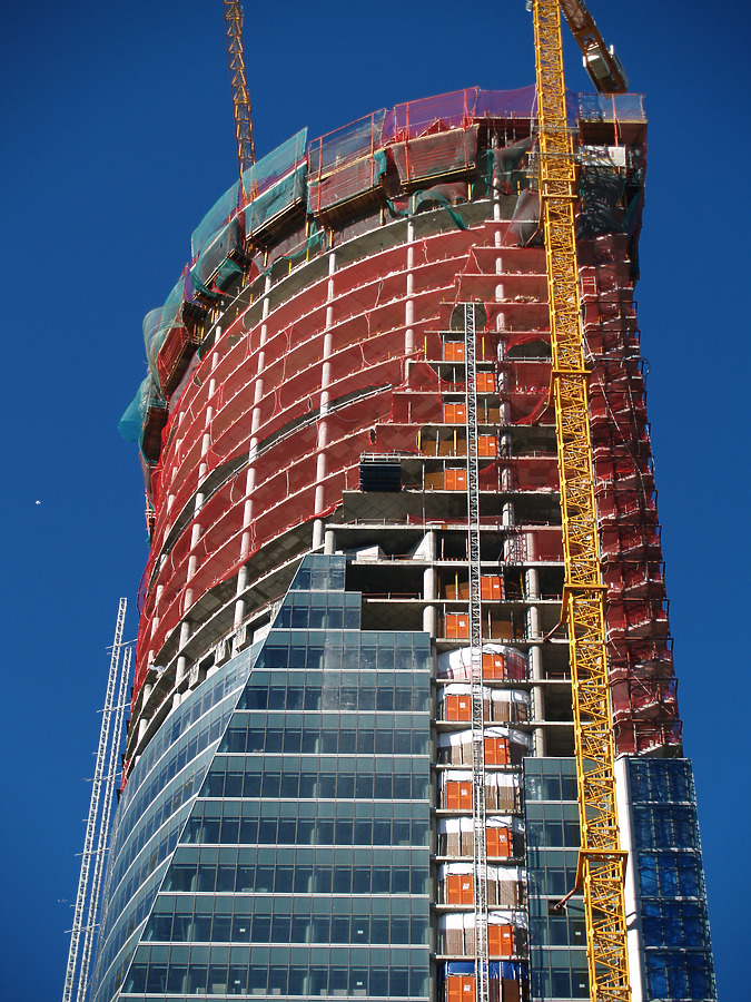 Torre Espacio by Cesar Serrano
