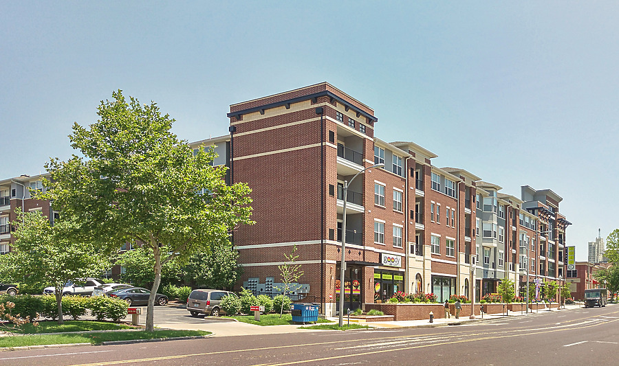 3949 Lindell Apartments by Ryan Hildebrand