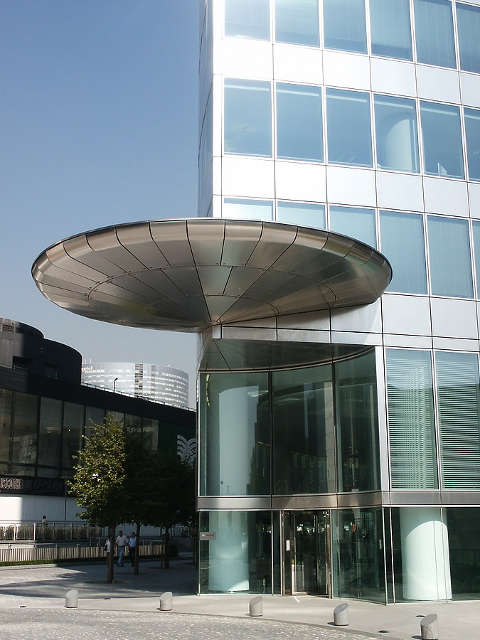 Tour EDF by Daniel Kieckhefer