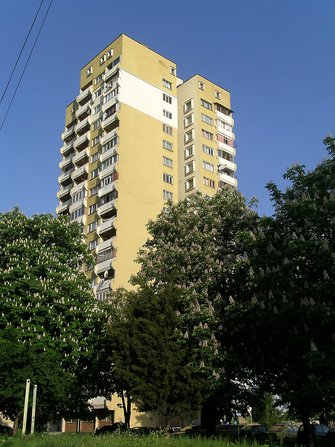 Fondovi Zhilishta, Block 216 by Kaloian