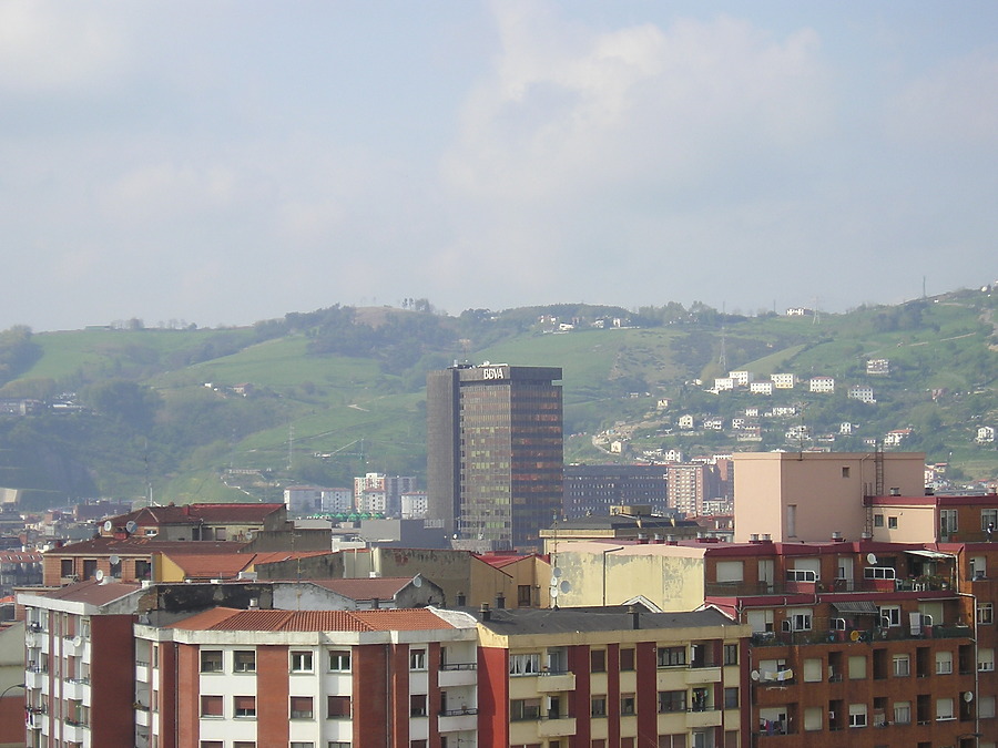 BBVAren Dorrea by Mikel Allende