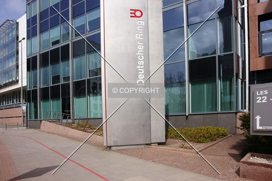 Hochhaus Deutscher Ring by Nephilim