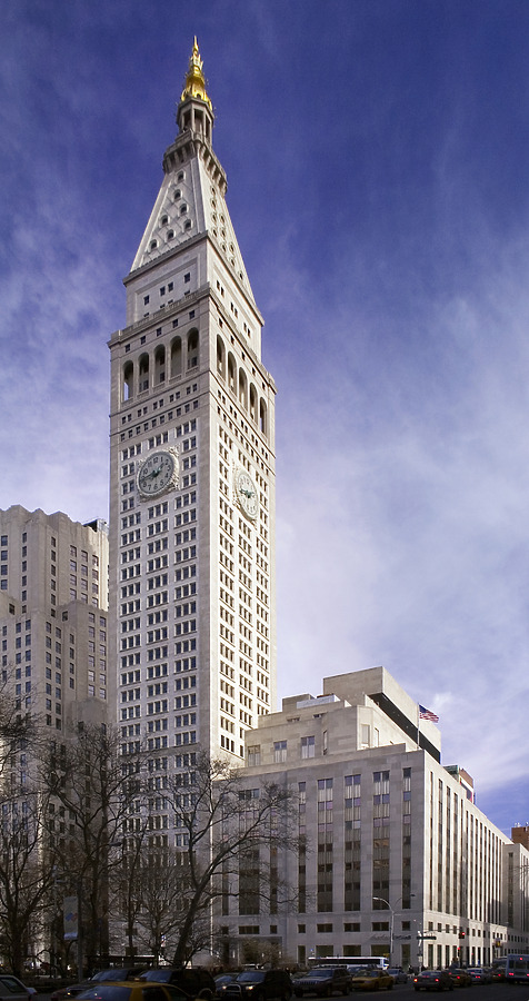 Metropolitan Life Tower by Pavel Toczynski