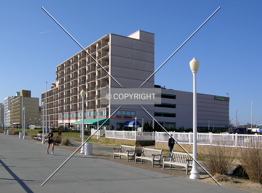 Sandcastle Oceanfront Resort by Chris Patriarca