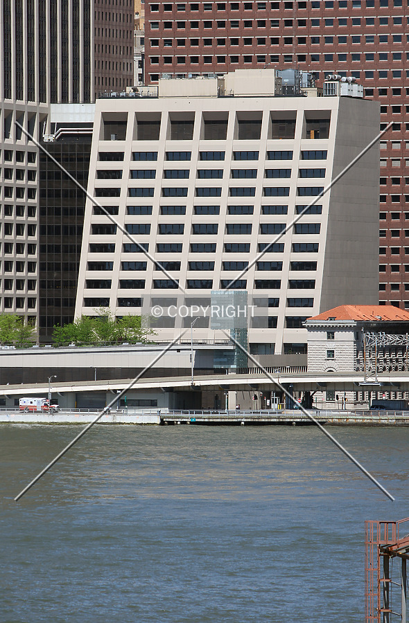 55 Water Street by René Hogendijk