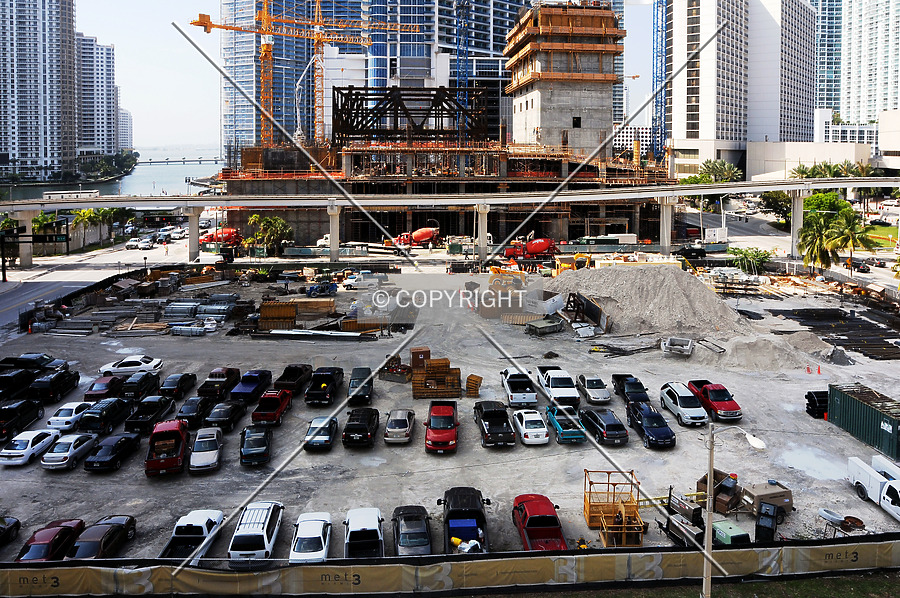 Monarc at Met 3 by Jorge Molina