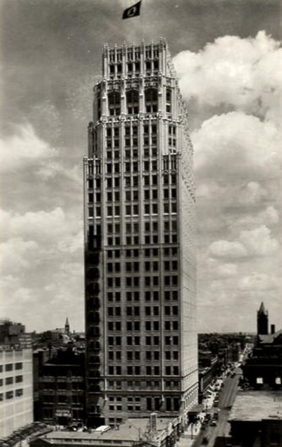 Oak Tower Building by Grogan