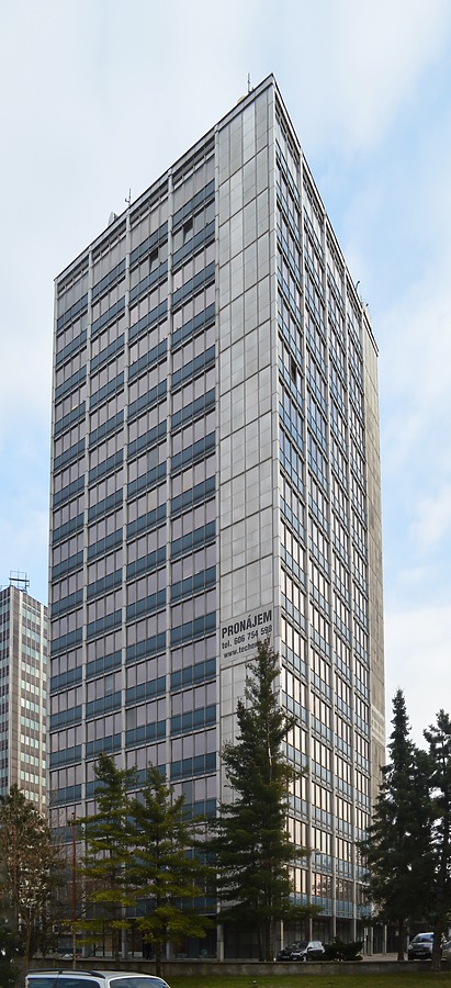 Administration Complex Sumavska by Huopa