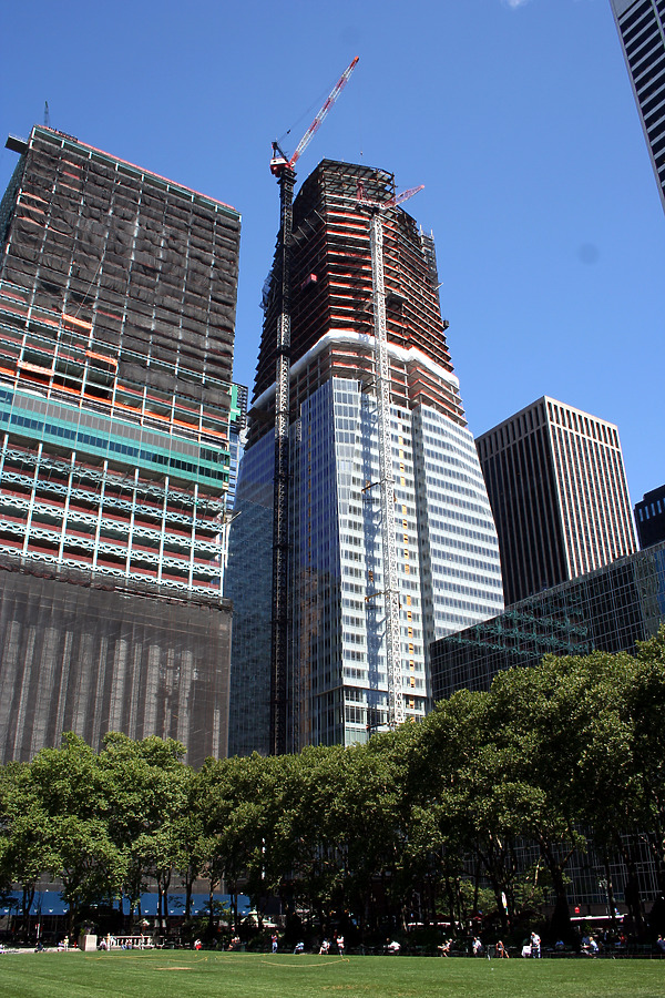 Bank of America Tower by Marshall Gerometta