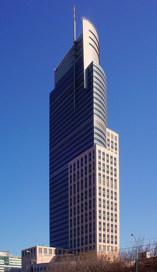 Warsaw Trade Tower by Pavel Toczynski