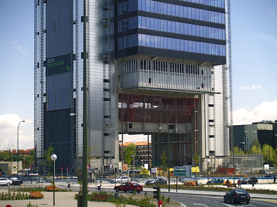 Torre Caja Madrid by Cesar Serrano
