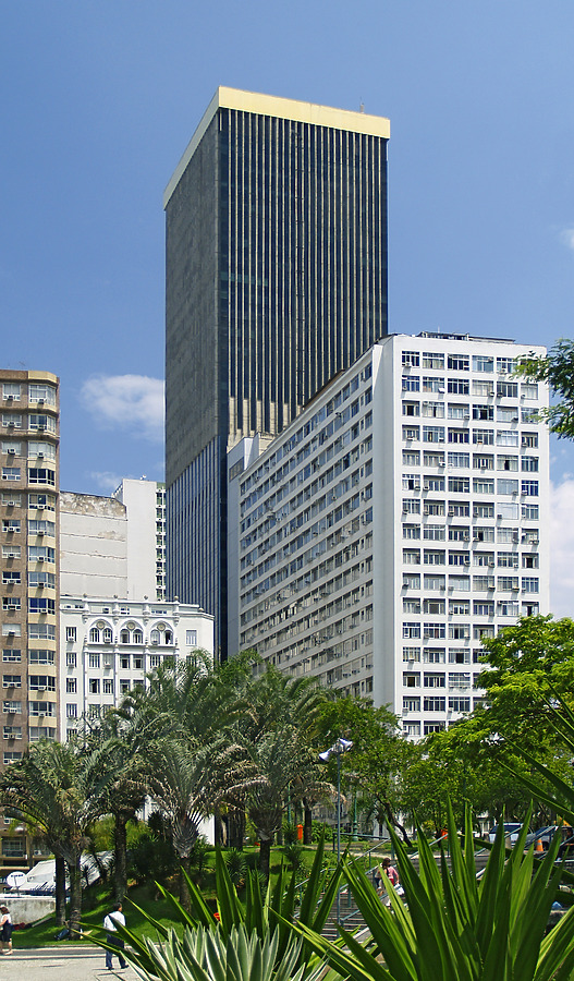 Lelio Gama 105 by Cesar Serrano