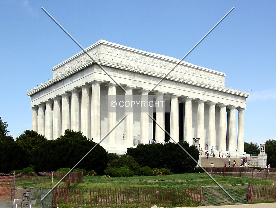 Lincoln Memorial by Chris Patriarca