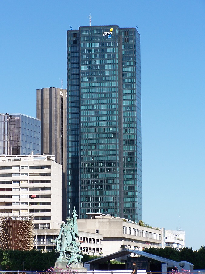 Tour Gan by Florian Barbier
