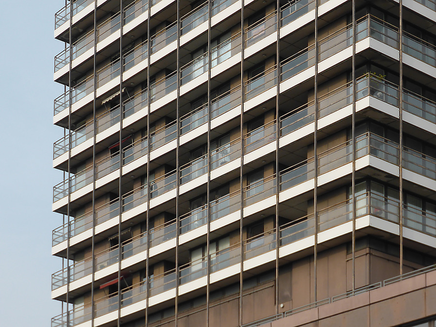 Mundsburg Turm II by Der Hamburger