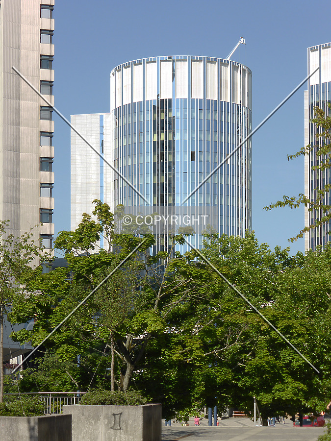 Haus der Wirtschaft - Turm 2 by Nephilim