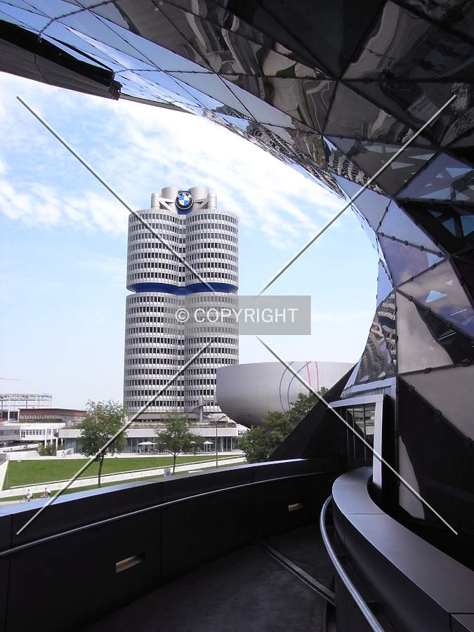 BMW Building by Jörg Berkemeyer