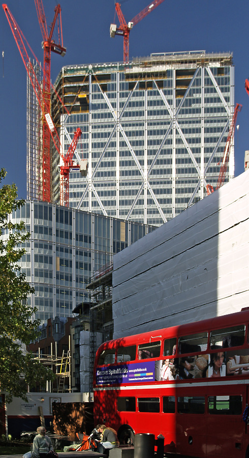 The Broadgate Tower by Cesar Serrano