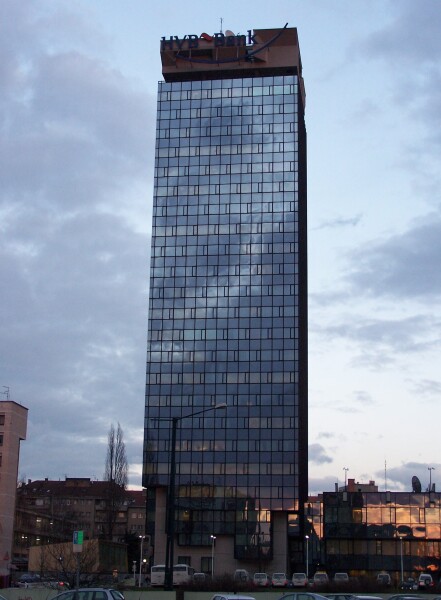 Unis Towers II