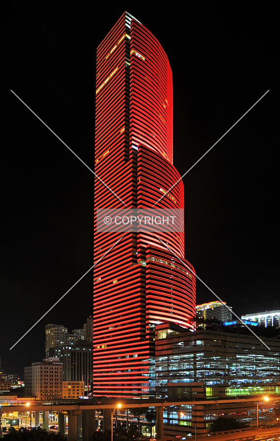 Miami Tower by Jorge Molina