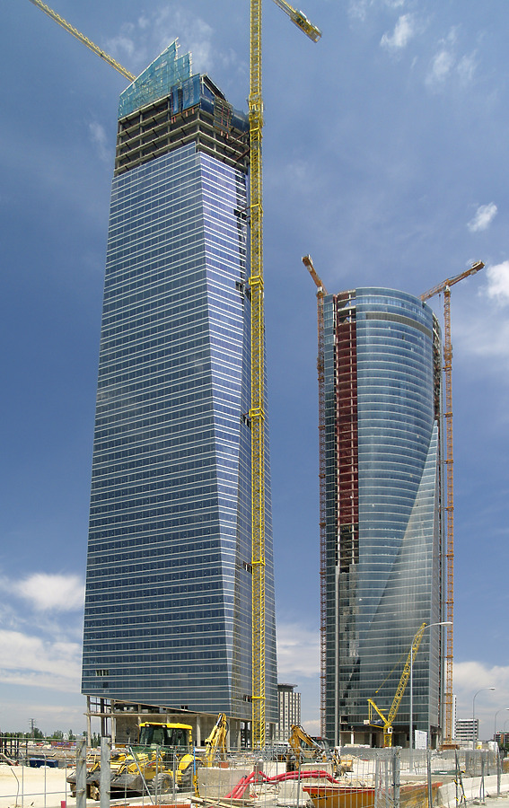 Torre de Cristal by Cesar Serrano