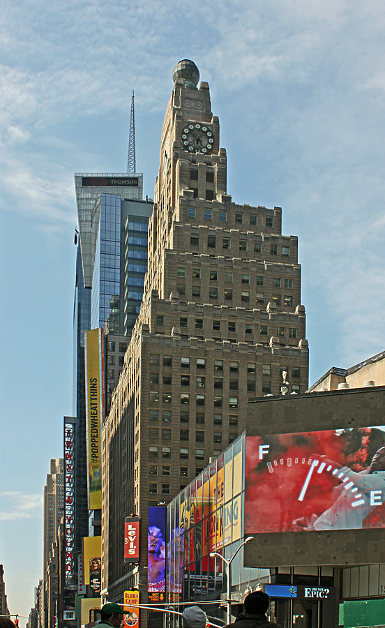Paramount Building by Ryan Hildebrand