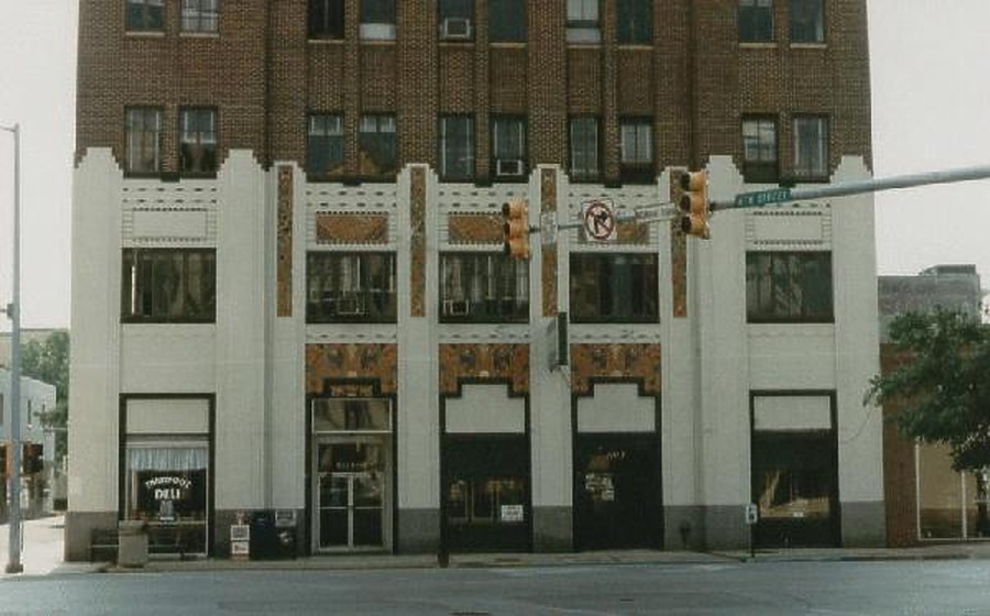 Threefoot Building by Rodney Gunn