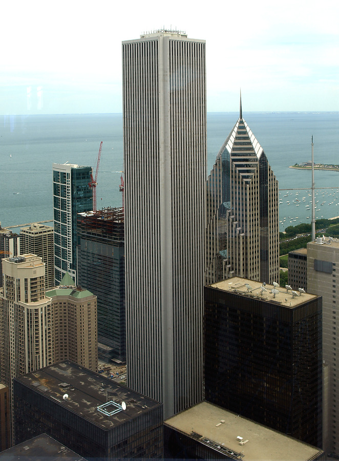 Aon Center by Marshall Gerometta