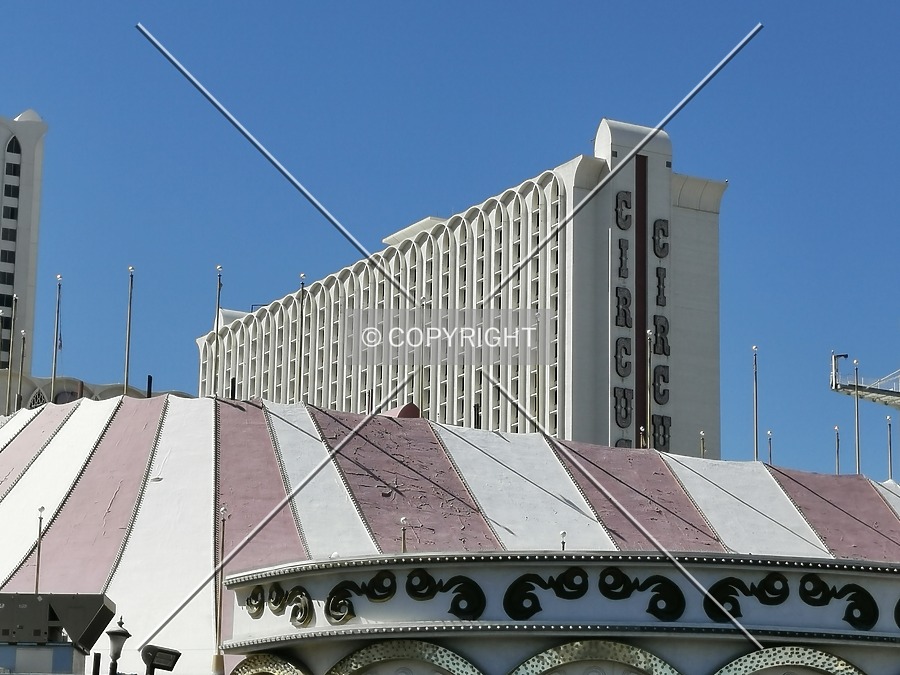 Circus Circus - Skyrise Tower by Nephilim