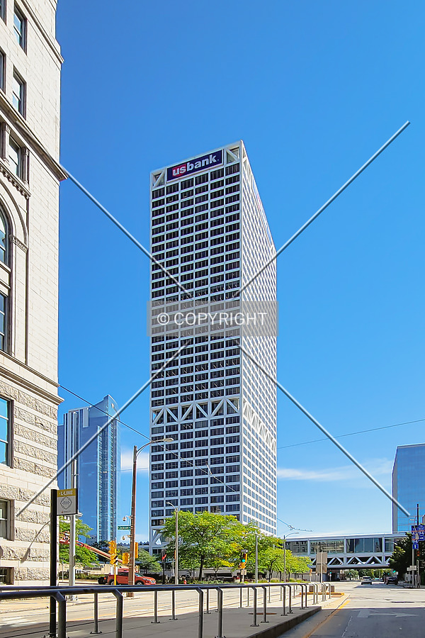 US Bank Center by Ryan Hildebrand