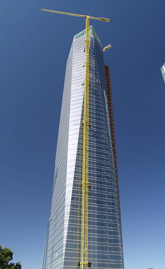 Torre de Cristal by Cesar Serrano