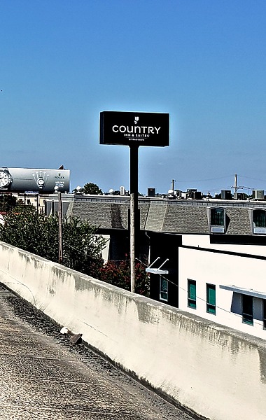 Country Inn & Suites by Radisson Sign