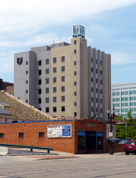 The 112 Building