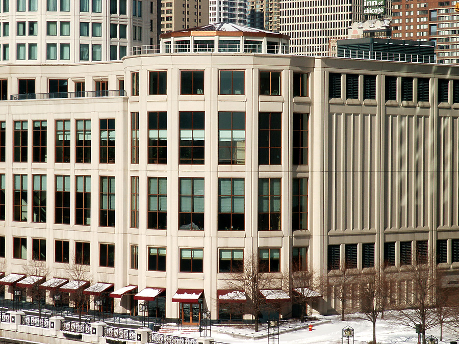Sheraton Chicago Hotel & Towers by Daniel Kieckhefer