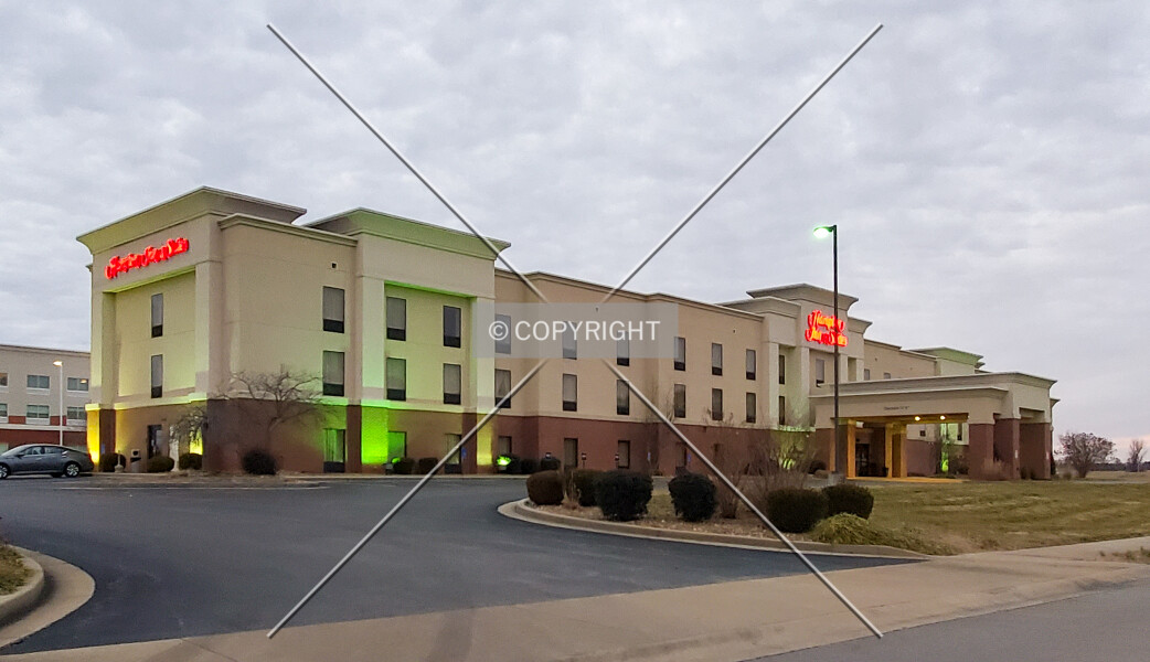 Hampton Inn & Suites Madisonville