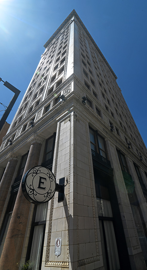 Elyton Hotel by John W. Cahill