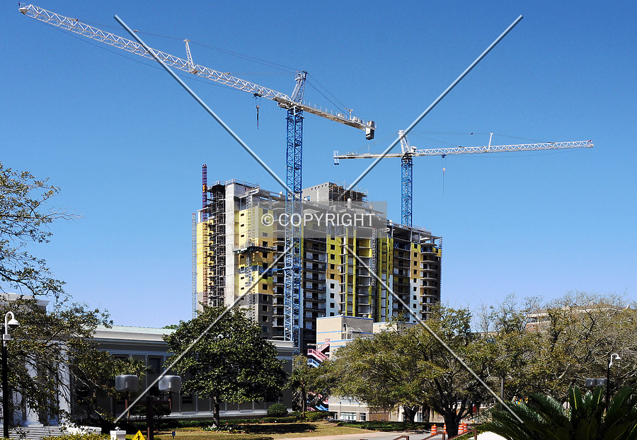 Plaza Tower at Kleman Plaza by Jorge Molina
