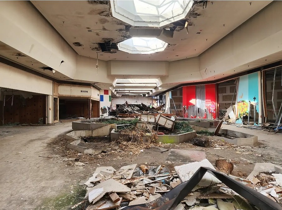 Jamestown Mall by Shiny ATV BIKE