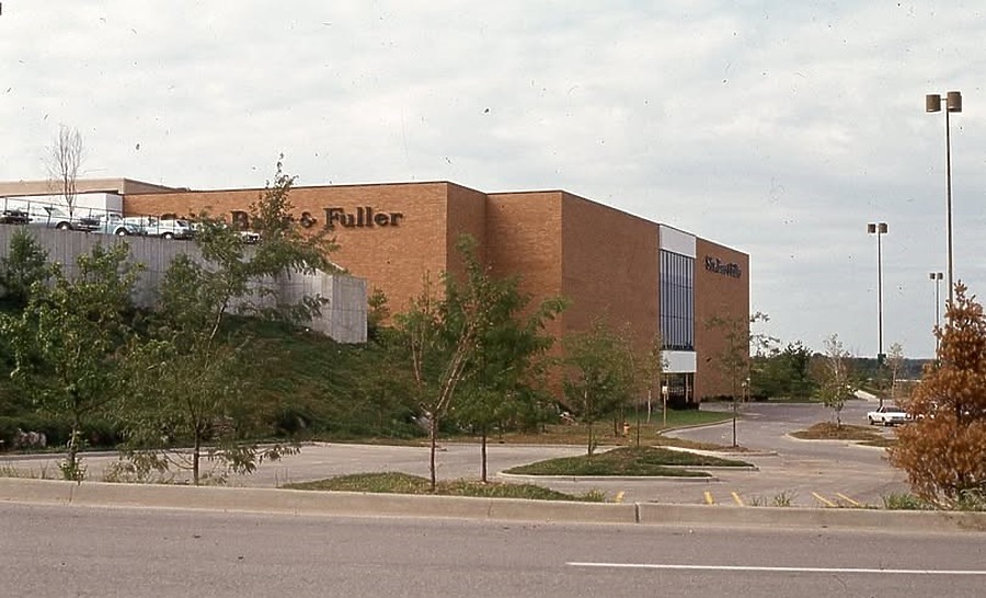 Chesterfield Mall by Unknown