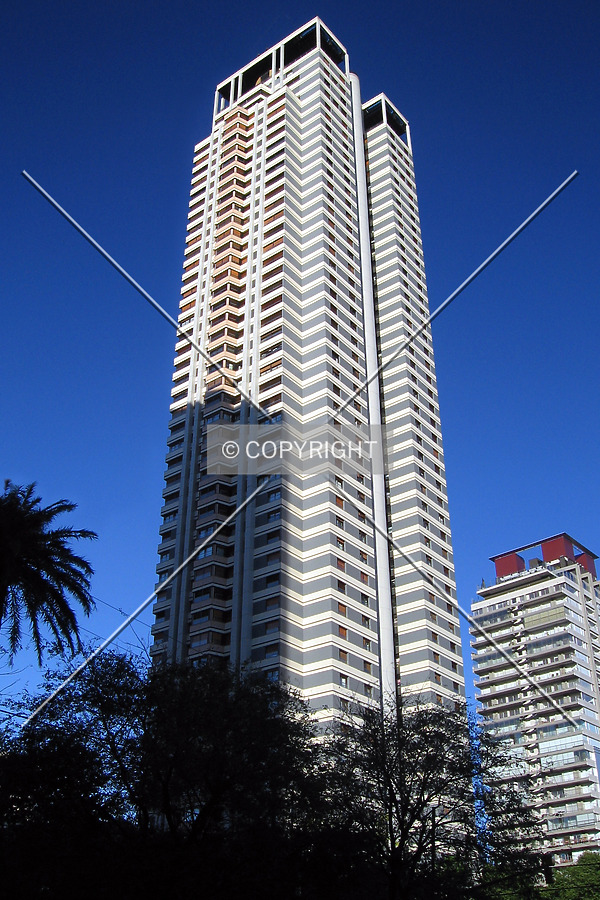 Torre Le Parc by Maximiliano Buono