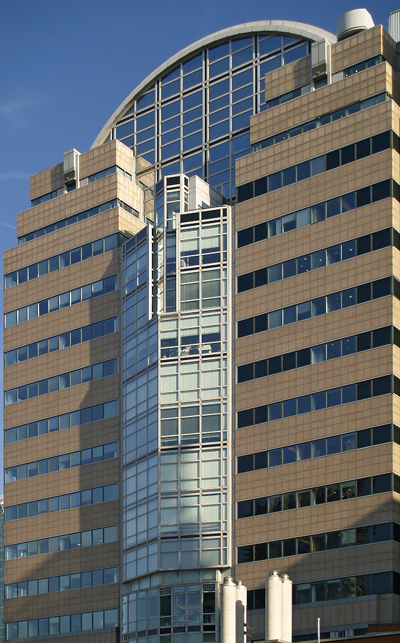 125 London Wall by Cesar Serrano
